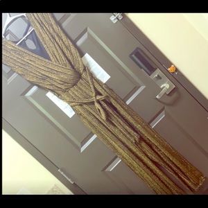 🔆SOLD🔆 Black and Gold Jumper 🖤💛